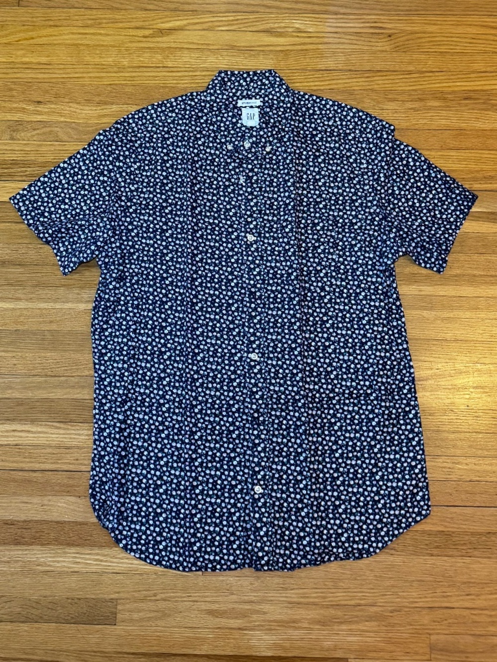 Gap Linen Cotton Blend Blue Short Sleeve Button Down with Pink Flowers LT